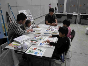 ○４健康フェア（塗り絵）.JPG